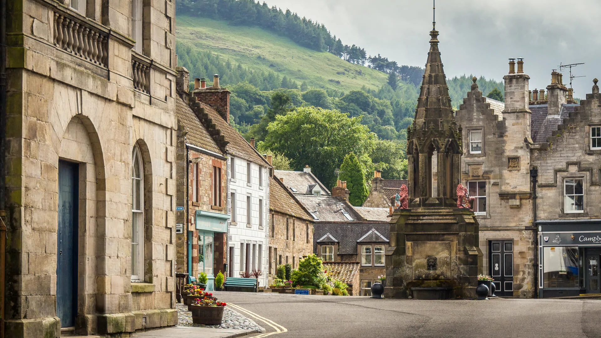 Falkland in Fife - 300 Jahre alte Häuser und ein Königspalast